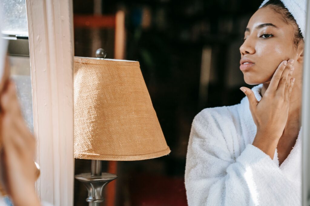 Signs of dry skin and how to identify the need for the best skincare routine for dry skin