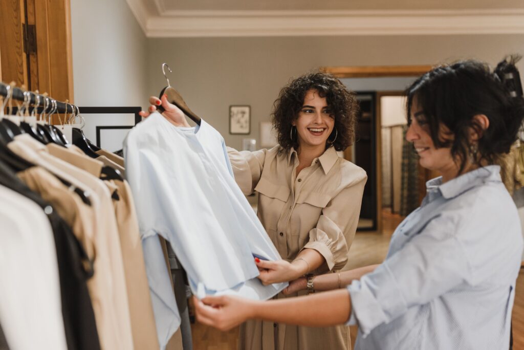 Wardrobe essentials for beginners including a white T-shirt, blue jeans